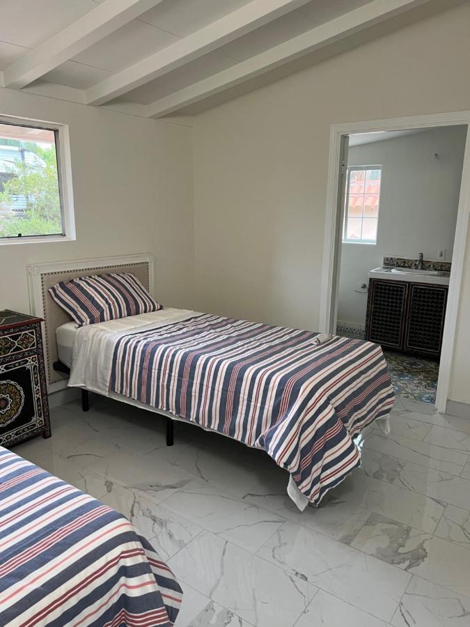 Moroccan Style Home With Swimming Pool ลอสแอนเจลิส ภายนอก รูปภาพ
