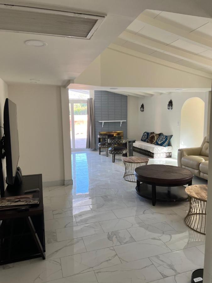 Moroccan Style Home With Swimming Pool ลอสแอนเจลิส ภายนอก รูปภาพ